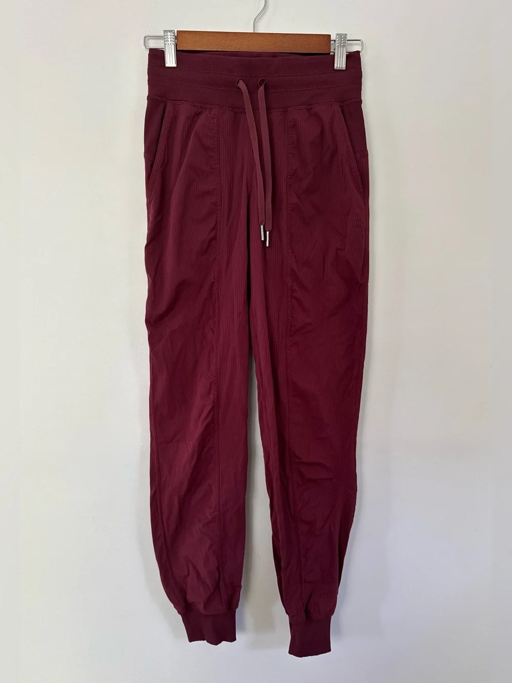 Women's Lululemon Dance Studio Mid-Rise Jogger Red Maroon Size 2 Casual Athletic